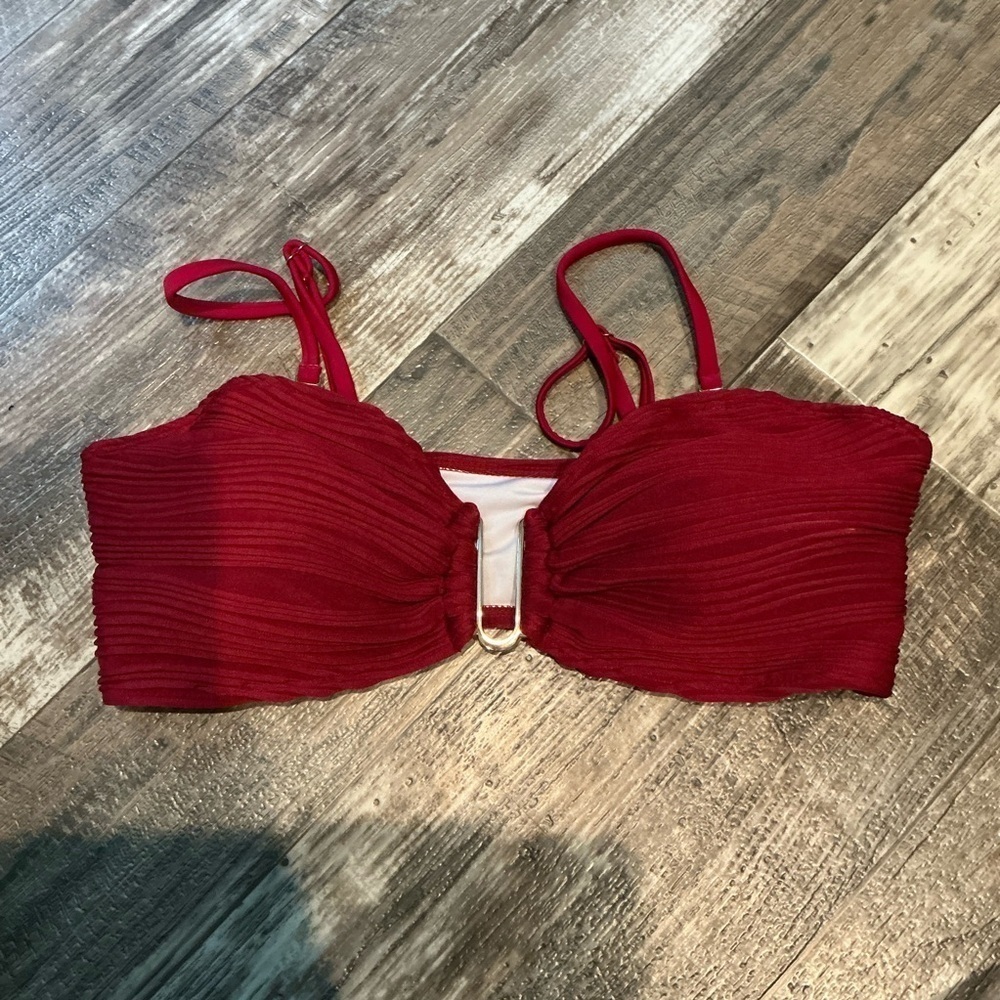 Red Bikini Set Size Large - Picture 8 of 9